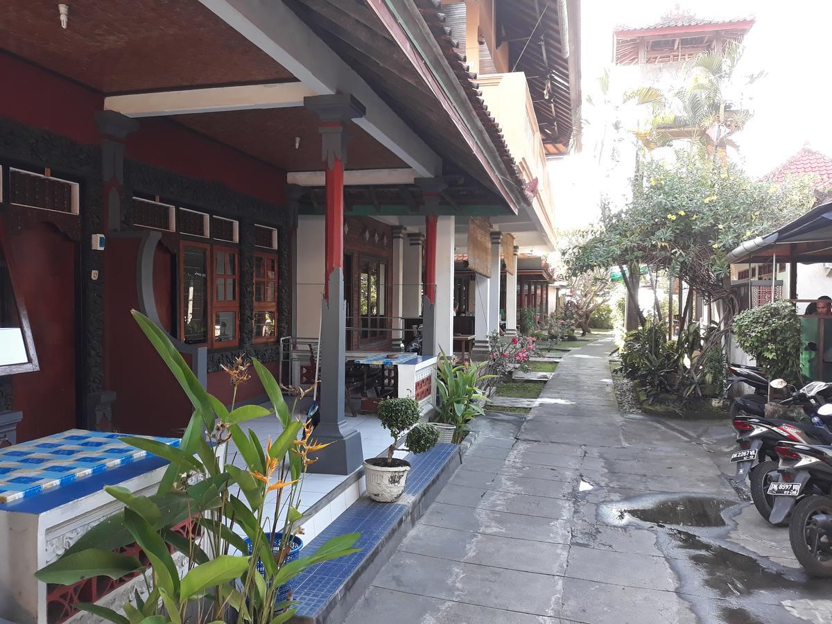 Gede Homestay Lovina  Exterior photo