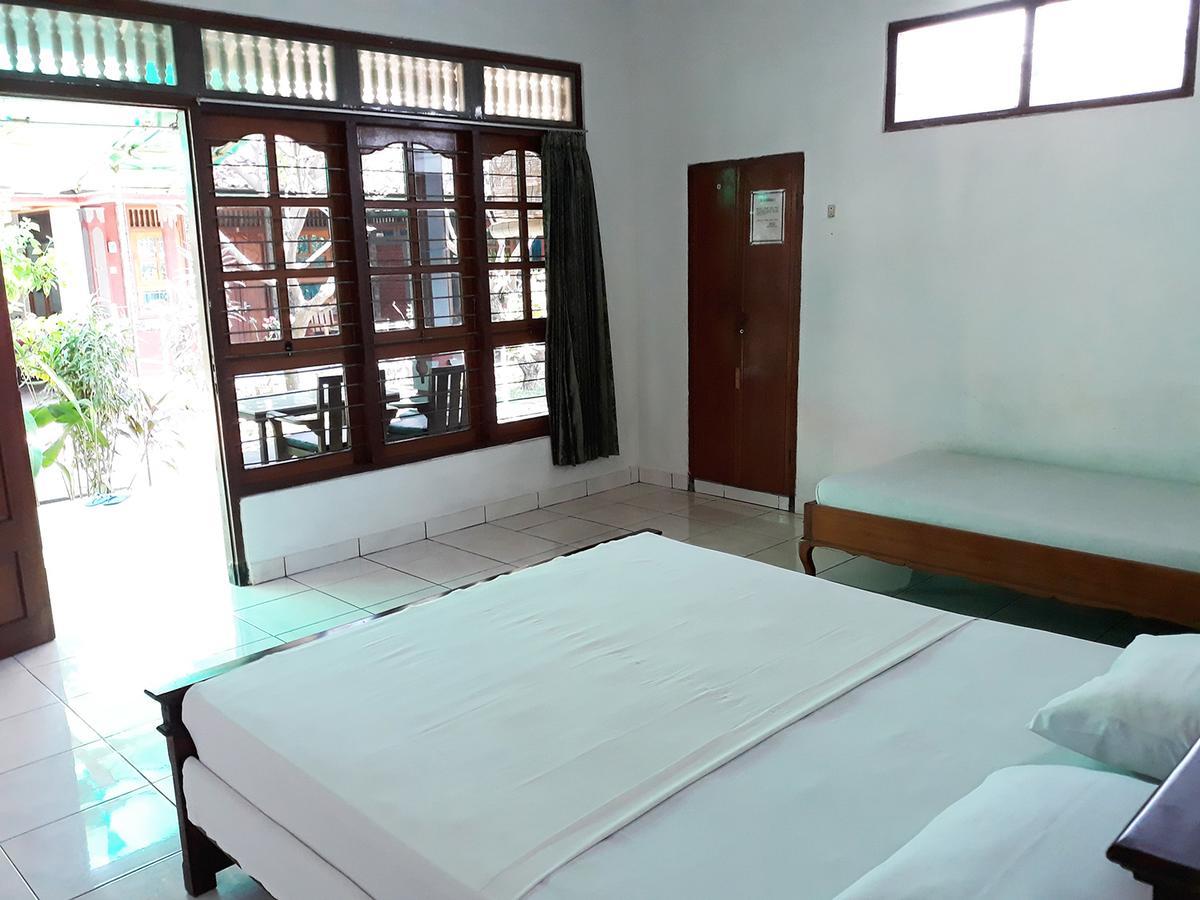 Gede Homestay Lovina  Exterior photo