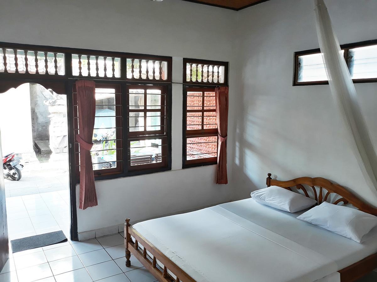 Gede Homestay Lovina  Exterior photo
